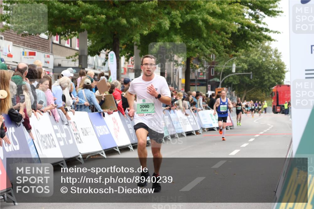 21.09.2025 - PSD Bank Halbmarathon Strokosch-Dieckow http://msf.ph/oto/8940239 21.09.2025 11:32:43 Ziel 1251, 1876, 1900, 2090 meine-sportfotos.de