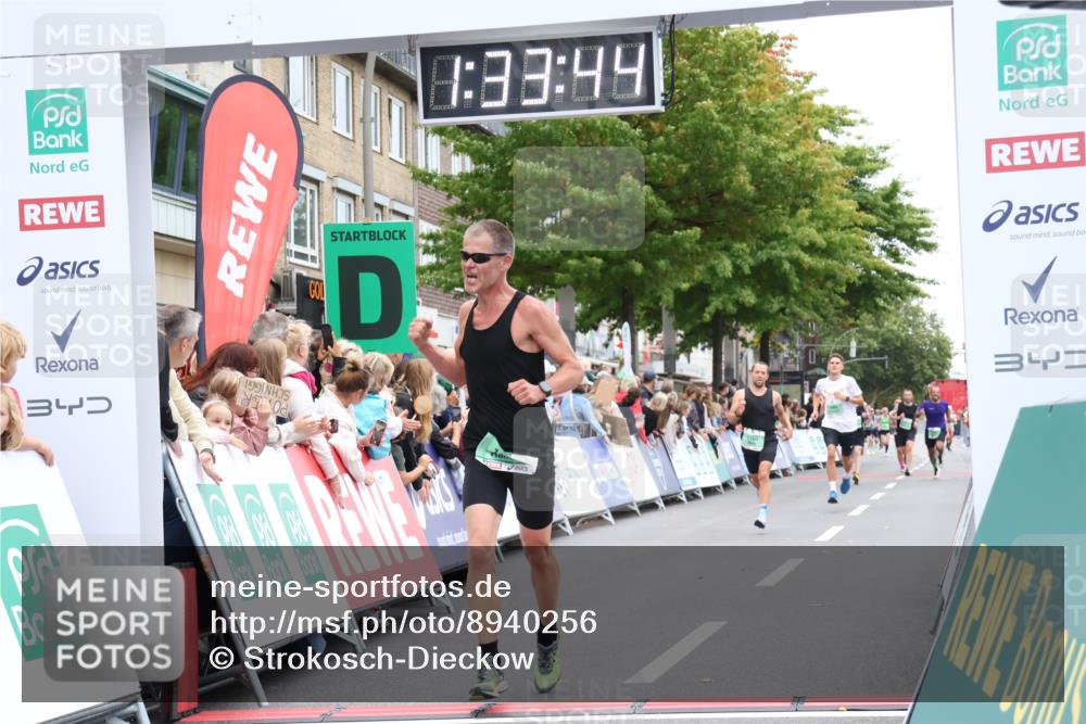 21.09.2025 - PSD Bank Halbmarathon Strokosch-Dieckow http://msf.ph/oto/8940256 21.09.2025 11:33:08 Ziel 1180, 1805, 1822, 1869 meine-sportfotos.de