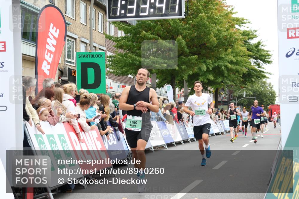 21.09.2025 - PSD Bank Halbmarathon Strokosch-Dieckow http://msf.ph/oto/8940260 21.09.2025 11:33:10 Ziel 1180, 1805, 1869, 1891 meine-sportfotos.de