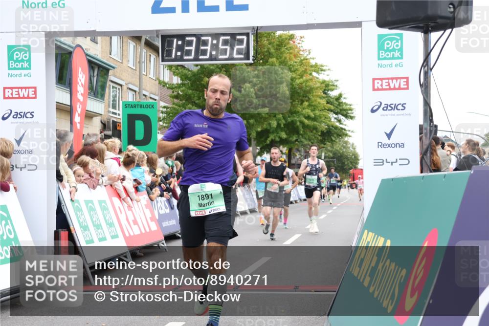 21.09.2025 - PSD Bank Halbmarathon Strokosch-Dieckow http://msf.ph/oto/8940271 21.09.2025 11:33:15 Ziel 1180, 1344, 1805, 1869, 1883, 1891, 1897, 1935, 1961 meine-sportfotos.de