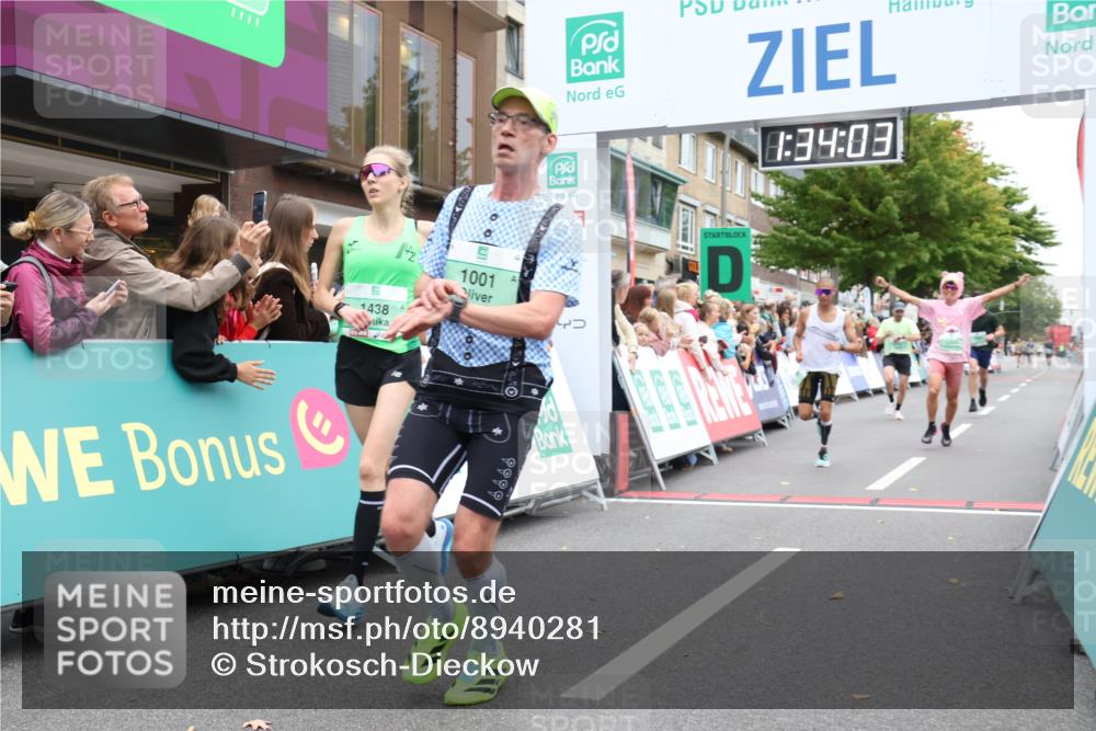21.09.2025 - PSD Bank Halbmarathon Strokosch-Dieckow http://msf.ph/oto/8940281 21.09.2025 11:33:27 Ziel 1001, 1438, 1533, 1933, 2001, 2126, 4000, 4064 meine-sportfotos.de