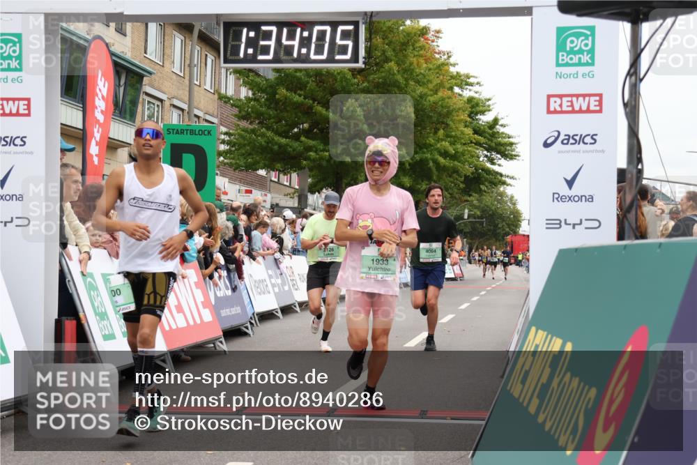 21.09.2025 - PSD Bank Halbmarathon Strokosch-Dieckow http://msf.ph/oto/8940286 21.09.2025 11:33:28 Ziel 1001, 1438, 1533, 1933, 2001, 2126, 4000, 4064 meine-sportfotos.de