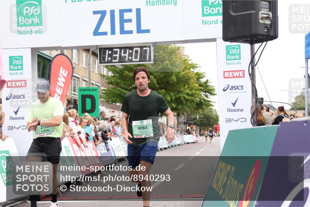 21.09.2025 - PSD Bank Halbmarathon Strokosch-Dieckow http://msf.ph/oto/8940293 21.09.2025 11:33:30 Ziel 1001, 1438, 1933, 2126, 4000, 4064 meine-sportfotos.de