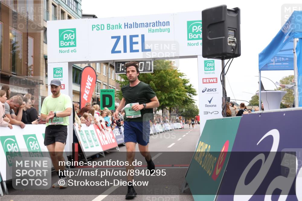 21.09.2025 - PSD Bank Halbmarathon Strokosch-Dieckow http://msf.ph/oto/8940295 21.09.2025 11:33:30 Ziel 1001, 1438, 1933, 2126, 4000, 4064 meine-sportfotos.de