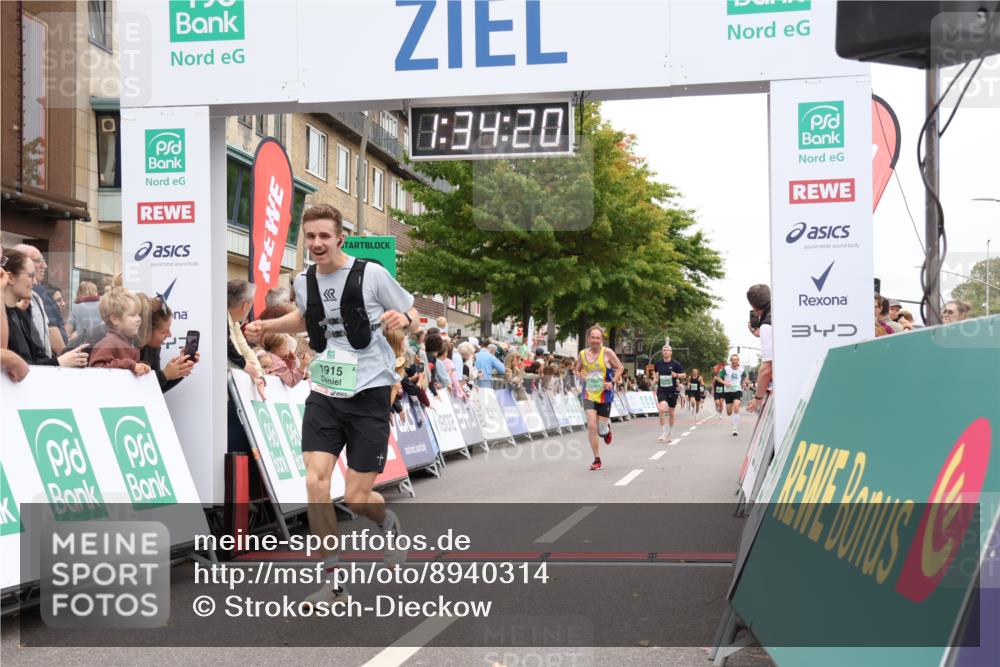21.09.2025 - PSD Bank Halbmarathon Strokosch-Dieckow http://msf.ph/oto/8940314 21.09.2025 11:33:44 Ziel 1577, 1915, 1936, 1990, 2068 meine-sportfotos.de