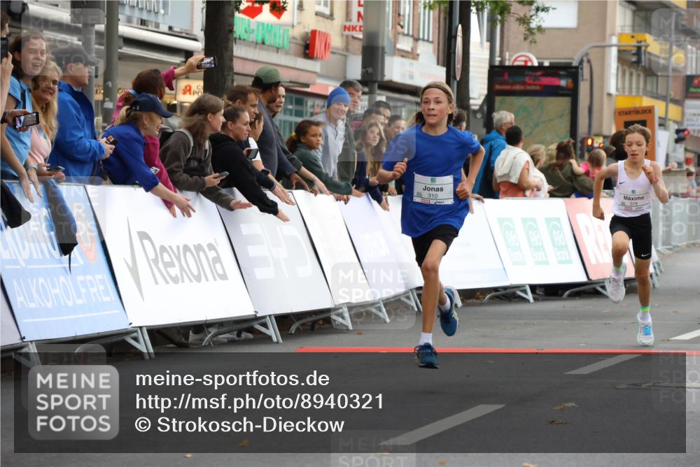 21.09.2025 - PSD Bank Halbmarathon Strokosch-Dieckow http://msf.ph/oto/8940321 21.09.2025 10:25:17 Ziel 310, 359, 378 meine-sportfotos.de