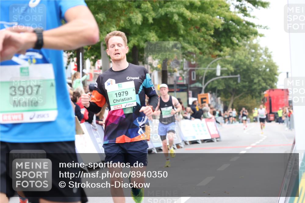 21.09.2025 - PSD Bank Halbmarathon Strokosch-Dieckow http://msf.ph/oto/8940350 21.09.2025 11:34:02 Ziel 1979, 2018, 2082, 3907 meine-sportfotos.de