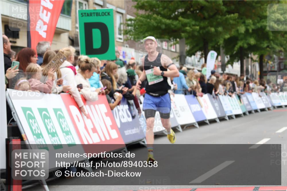 21.09.2025 - PSD Bank Halbmarathon Strokosch-Dieckow http://msf.ph/oto/8940358 21.09.2025 11:34:07 Ziel 1946, 1979, 2018, 2082, 3907 meine-sportfotos.de