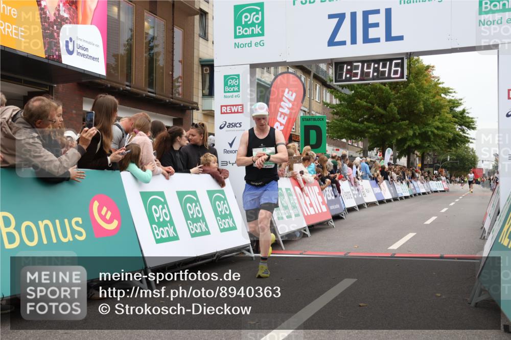 21.09.2025 - PSD Bank Halbmarathon Strokosch-Dieckow http://msf.ph/oto/8940363 21.09.2025 11:34:09 Ziel 1946, 1979, 2082, 3907 meine-sportfotos.de
