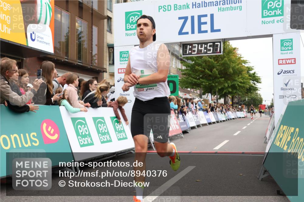 21.09.2025 - PSD Bank Halbmarathon Strokosch-Dieckow http://msf.ph/oto/8940376 21.09.2025 11:34:21 Ziel 1313 meine-sportfotos.de