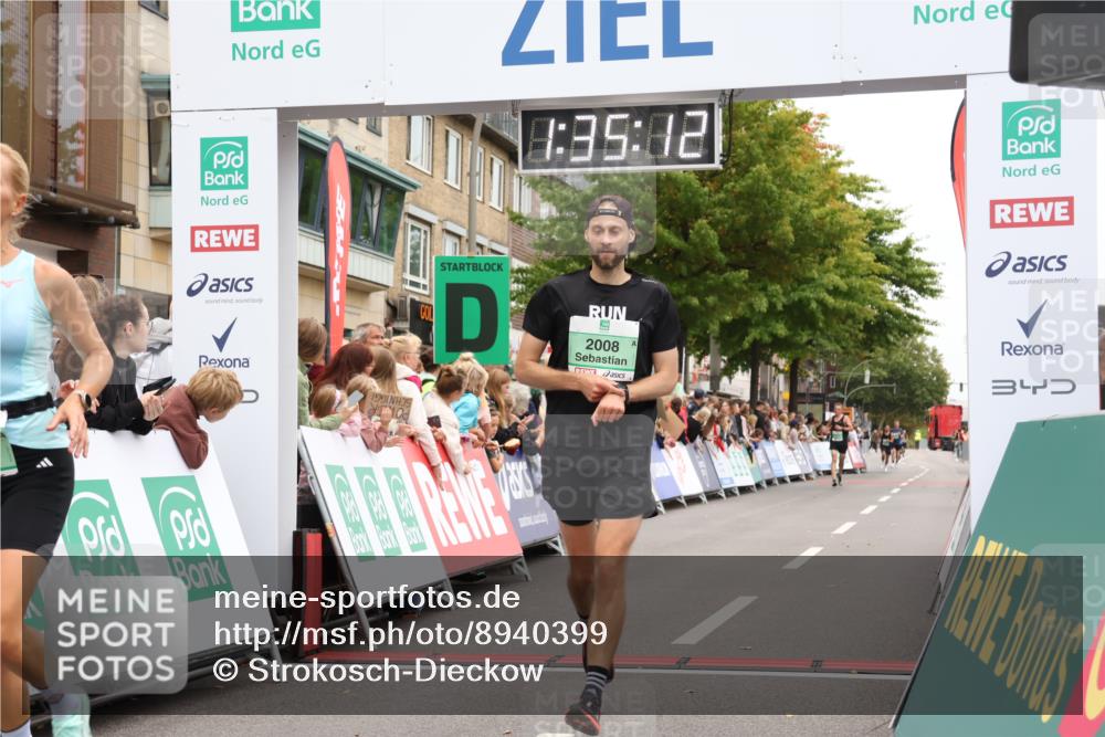 21.09.2025 - PSD Bank Halbmarathon Strokosch-Dieckow http://msf.ph/oto/8940399 21.09.2025 11:34:36 Ziel 1628, 1996, 2008 meine-sportfotos.de
