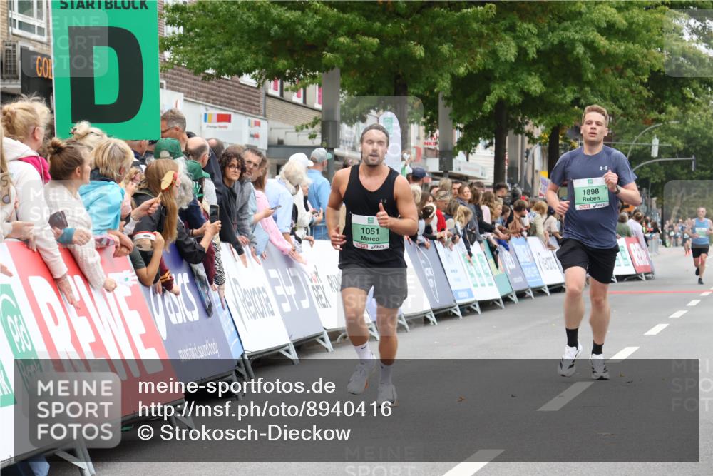 21.09.2025 - PSD Bank Halbmarathon Strokosch-Dieckow http://msf.ph/oto/8940416 21.09.2025 11:34:50 Ziel 1051, 1870, 1898 meine-sportfotos.de