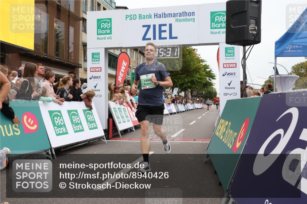 21.09.2025 - PSD Bank Halbmarathon Strokosch-Dieckow http://msf.ph/oto/8940426 21.09.2025 11:34:54 Ziel 1051, 1898 meine-sportfotos.de