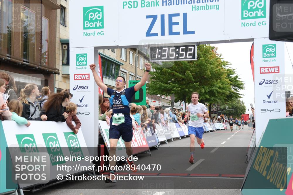 21.09.2025 - PSD Bank Halbmarathon Strokosch-Dieckow http://msf.ph/oto/8940470 21.09.2025 11:35:16 Ziel 1578, 2035, 2094 meine-sportfotos.de