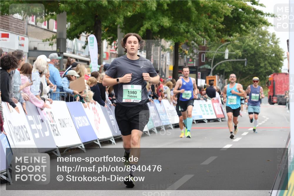 21.09.2025 - PSD Bank Halbmarathon Strokosch-Dieckow http://msf.ph/oto/8940476 21.09.2025 11:35:24 Ziel 1980, 2094 meine-sportfotos.de