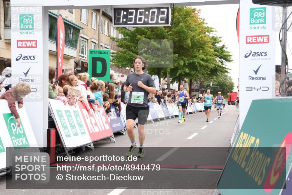 21.09.2025 - PSD Bank Halbmarathon Strokosch-Dieckow http://msf.ph/oto/8940479 21.09.2025 11:35:25 Ziel 1980, 2034 meine-sportfotos.de