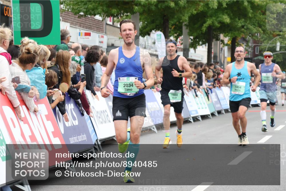 21.09.2025 - PSD Bank Halbmarathon Strokosch-Dieckow http://msf.ph/oto/8940485 21.09.2025 11:35:28 Ziel 1454, 1980, 1988, 2034 meine-sportfotos.de