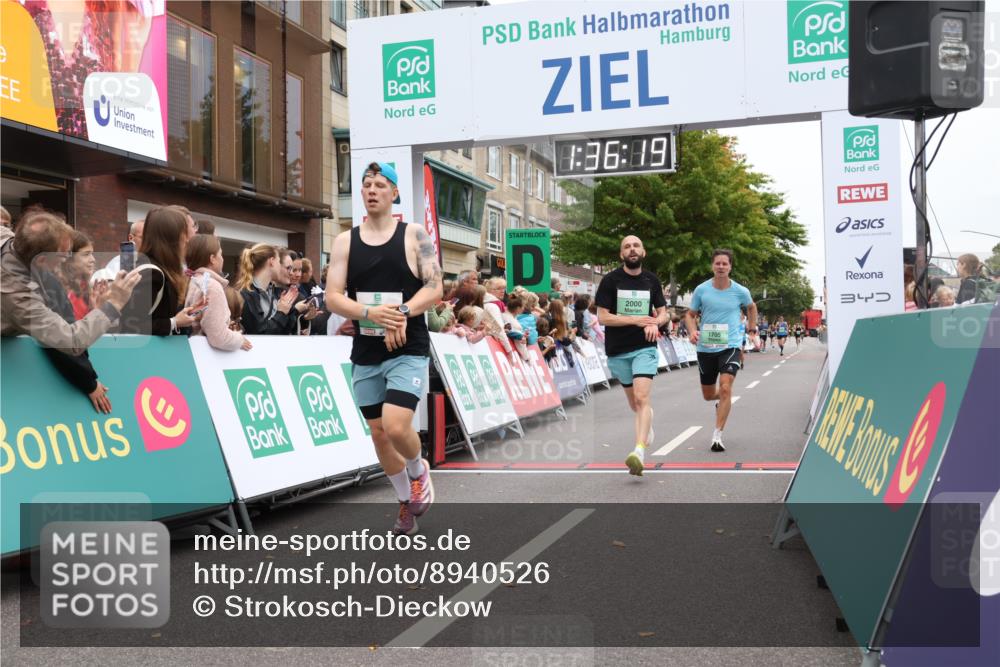 21.09.2025 - PSD Bank Halbmarathon Strokosch-Dieckow http://msf.ph/oto/8940526 21.09.2025 11:35:42 Ziel 1705, 2000, 2050 meine-sportfotos.de