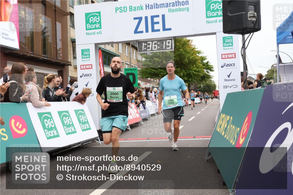 21.09.2025 - PSD Bank Halbmarathon Strokosch-Dieckow http://msf.ph/oto/8940529 21.09.2025 11:35:43 Ziel 1705, 2000, 2050 meine-sportfotos.de