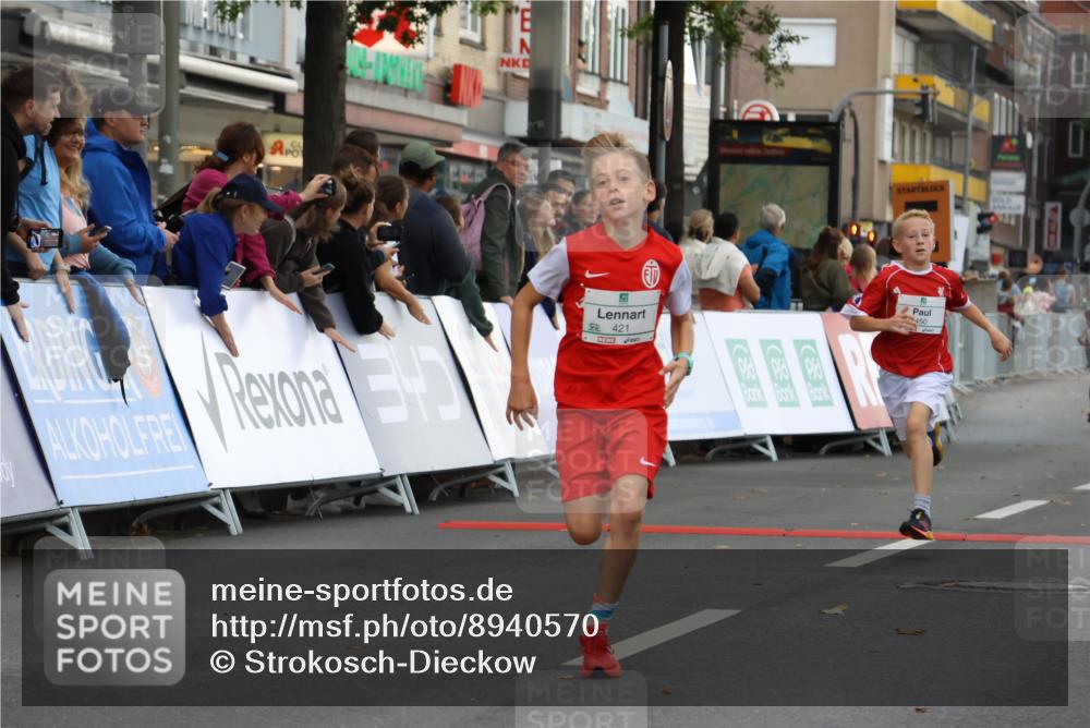 21.09.2025 - PSD Bank Halbmarathon Strokosch-Dieckow http://msf.ph/oto/8940570 21.09.2025 10:26:01 Ziel 106, 112, 115, 162, 302, 421, 444, 450 meine-sportfotos.de