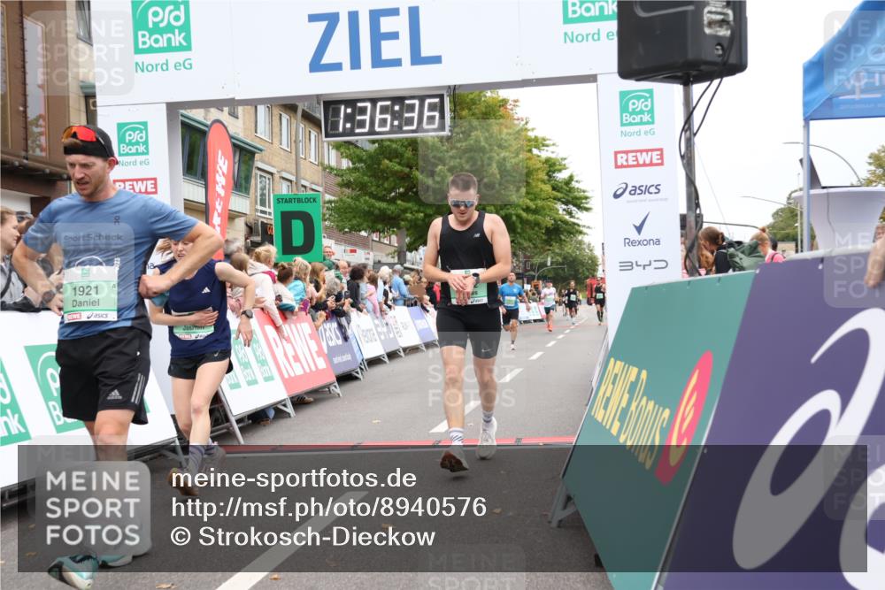 21.09.2025 - PSD Bank Halbmarathon Strokosch-Dieckow http://msf.ph/oto/8940576 21.09.2025 11:35:59 Ziel 1921, 1922, 1973, 2110 meine-sportfotos.de