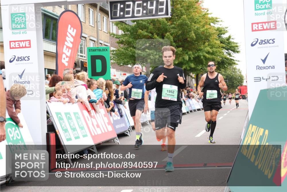 21.09.2025 - PSD Bank Halbmarathon Strokosch-Dieckow http://msf.ph/oto/8940597 21.09.2025 11:36:07 Ziel 1426, 1952, 1971, 2033, 2051 meine-sportfotos.de