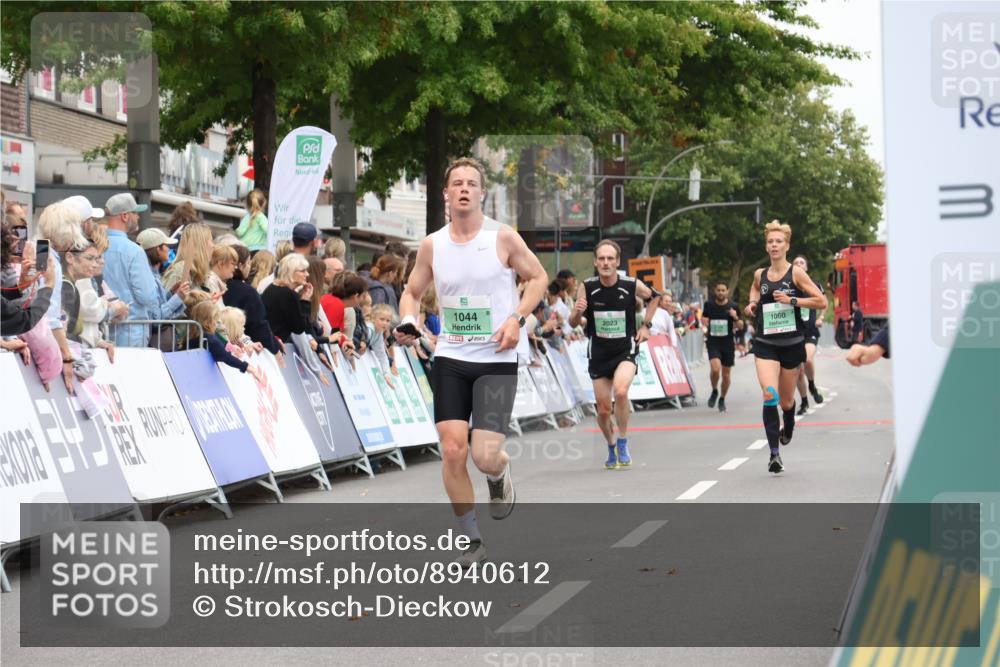 21.09.2025 - PSD Bank Halbmarathon Strokosch-Dieckow http://msf.ph/oto/8940612 21.09.2025 11:36:12 Ziel 1044, 1426, 1952, 1971, 2033, 2051 meine-sportfotos.de