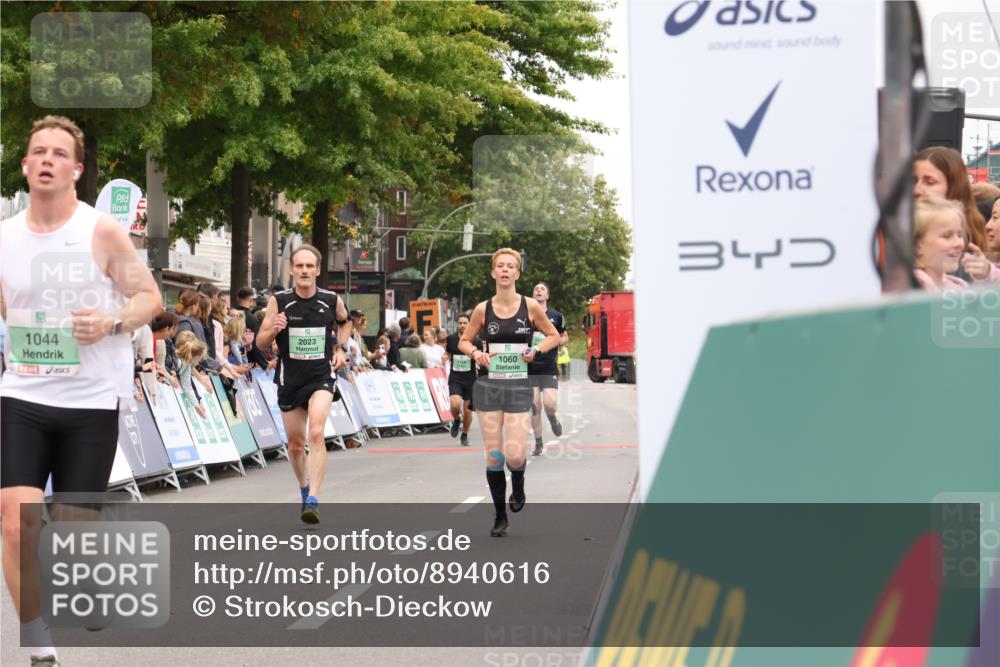 21.09.2025 - PSD Bank Halbmarathon Strokosch-Dieckow http://msf.ph/oto/8940616 21.09.2025 11:36:14 Ziel 1044, 1060, 1952, 1971, 2023, 2033, 2051 meine-sportfotos.de
