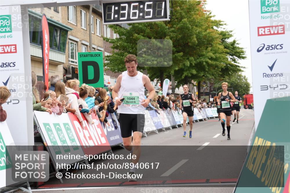 21.09.2025 - PSD Bank Halbmarathon Strokosch-Dieckow http://msf.ph/oto/8940617 21.09.2025 11:36:15 Ziel 1044, 1060, 1971, 2023, 2033, 2051 meine-sportfotos.de