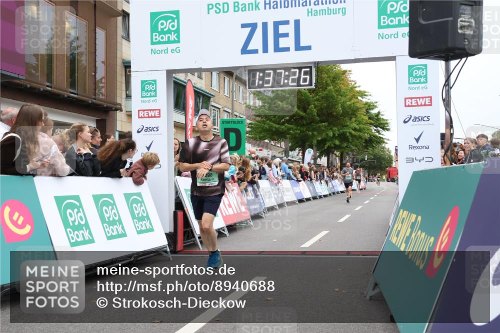 21.09.2025 - PSD Bank Halbmarathon Strokosch-Dieckow http://msf.ph/oto/8940688 21.09.2025 11:36:49 Ziel 1421, 1563, 1646, 1910, 2398 meine-sportfotos.de
