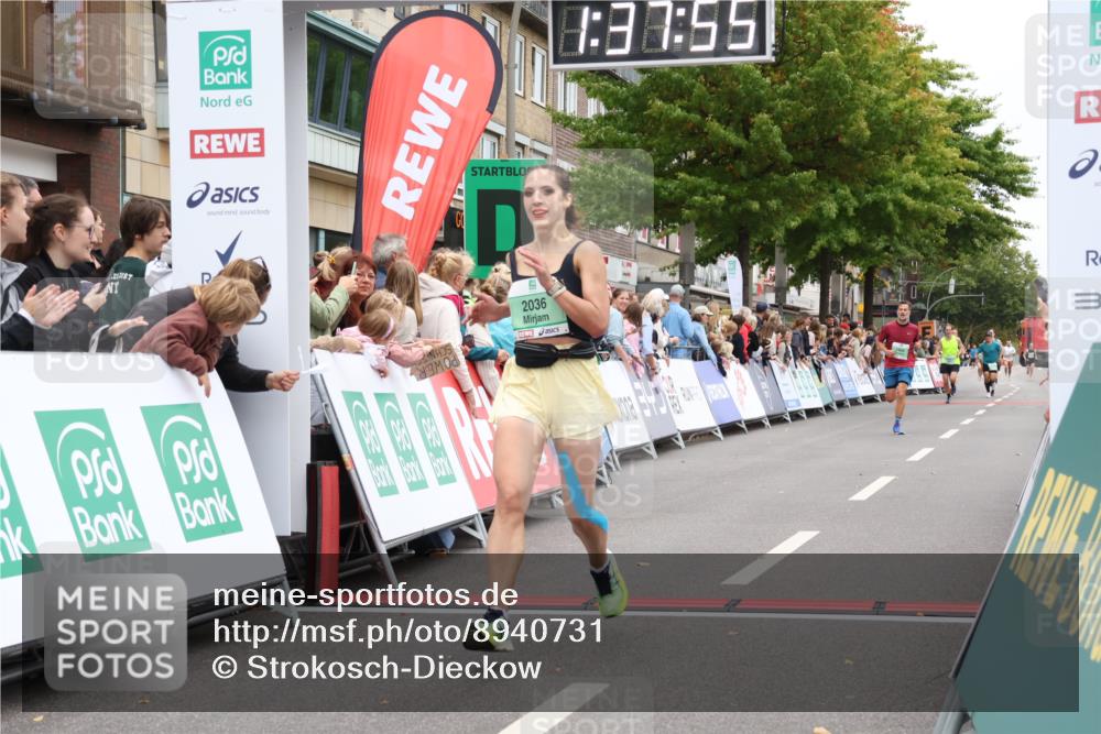 21.09.2025 - PSD Bank Halbmarathon Strokosch-Dieckow http://msf.ph/oto/8940731 21.09.2025 11:37:19 Ziel 1085, 1998, 2036 meine-sportfotos.de
