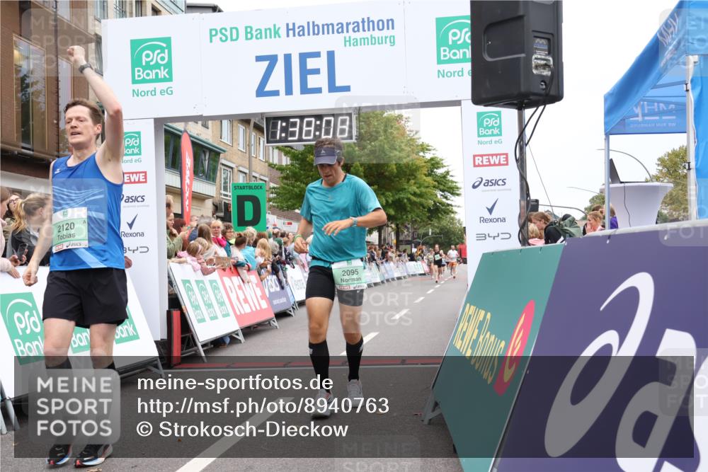 21.09.2025 - PSD Bank Halbmarathon Strokosch-Dieckow http://msf.ph/oto/8940763 21.09.2025 11:37:31 Ziel 1185, 1998, 2032, 2095, 2120 meine-sportfotos.de