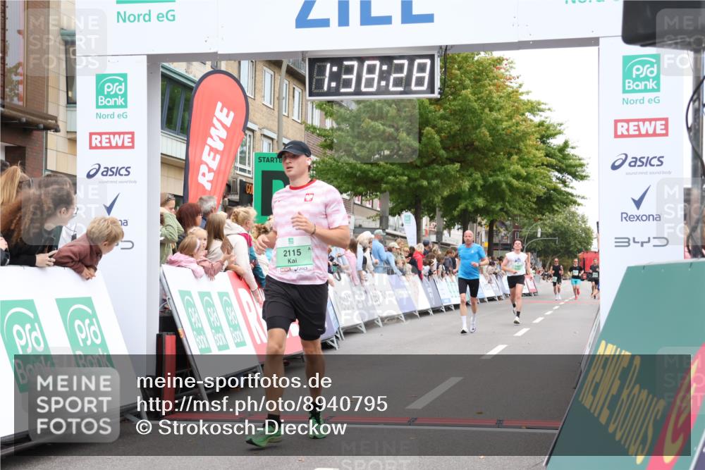 21.09.2025 - PSD Bank Halbmarathon Strokosch-Dieckow http://msf.ph/oto/8940795 21.09.2025 11:37:51 Ziel 1651, 2115, 3999 meine-sportfotos.de