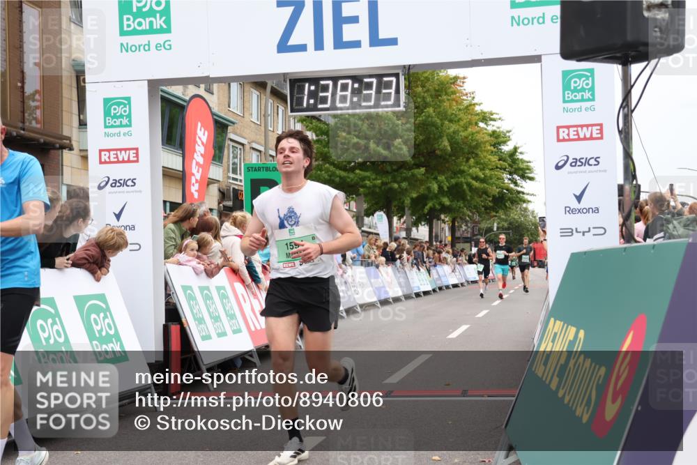 21.09.2025 - PSD Bank Halbmarathon Strokosch-Dieckow http://msf.ph/oto/8940806 21.09.2025 11:37:57 Ziel 1591, 1651, 2115 meine-sportfotos.de
