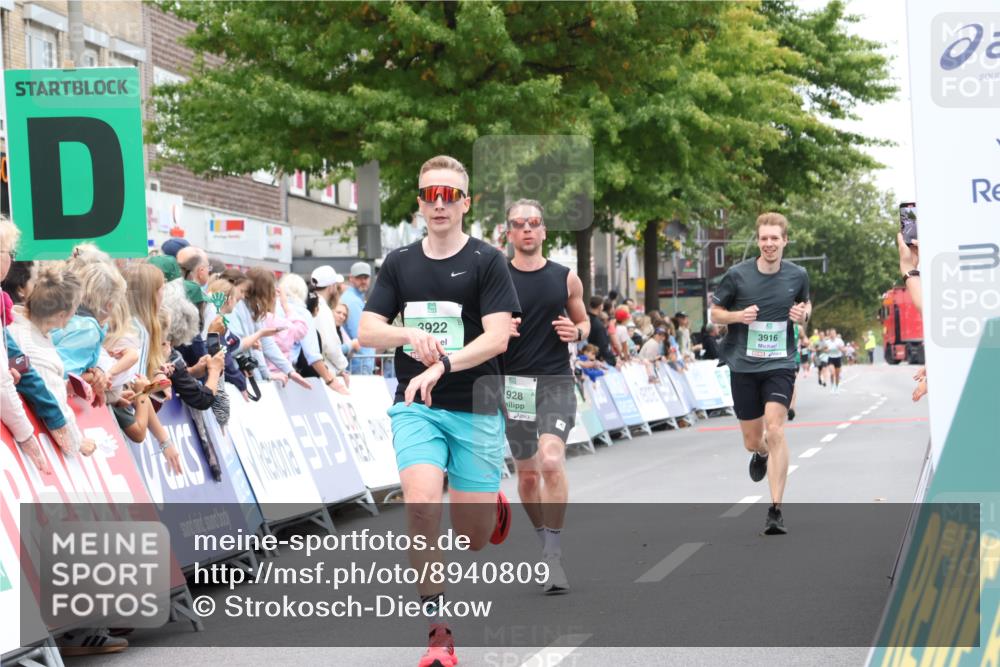 21.09.2025 - PSD Bank Halbmarathon Strokosch-Dieckow http://msf.ph/oto/8940809 21.09.2025 11:38:01 Ziel 1591, 1651, 1928, 3916, 3922 meine-sportfotos.de