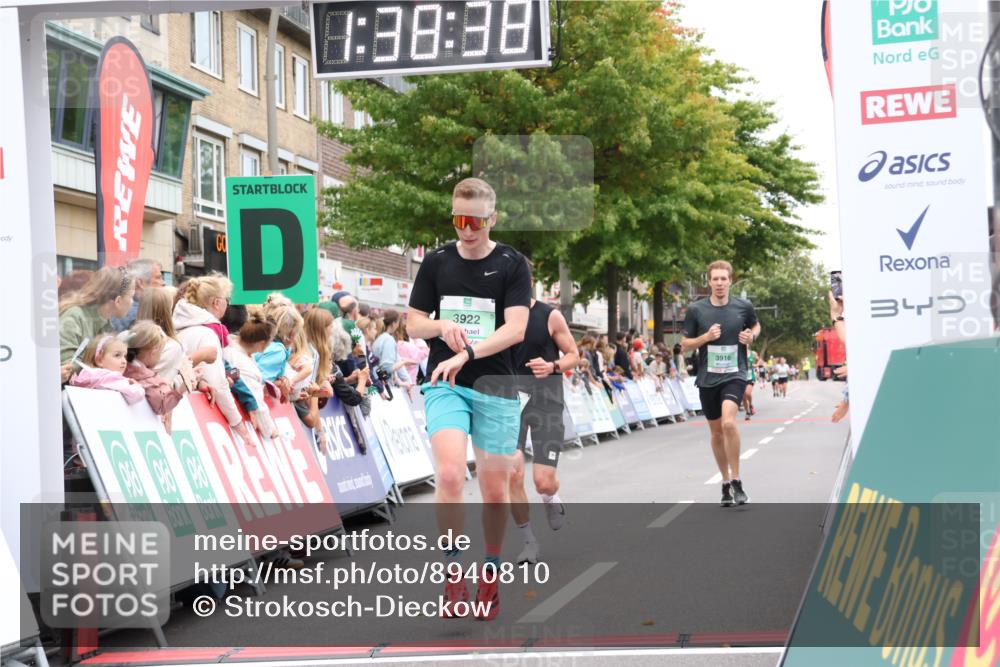 21.09.2025 - PSD Bank Halbmarathon Strokosch-Dieckow http://msf.ph/oto/8940810 21.09.2025 11:38:02 Ziel 1591, 1651, 1928, 3916, 3922 meine-sportfotos.de