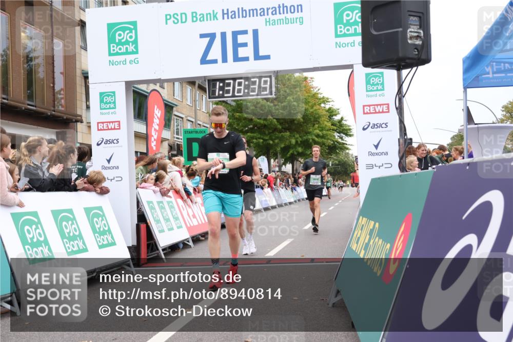 21.09.2025 - PSD Bank Halbmarathon Strokosch-Dieckow http://msf.ph/oto/8940814 21.09.2025 11:38:02 Ziel 1591, 1651, 1928, 3916, 3922 meine-sportfotos.de