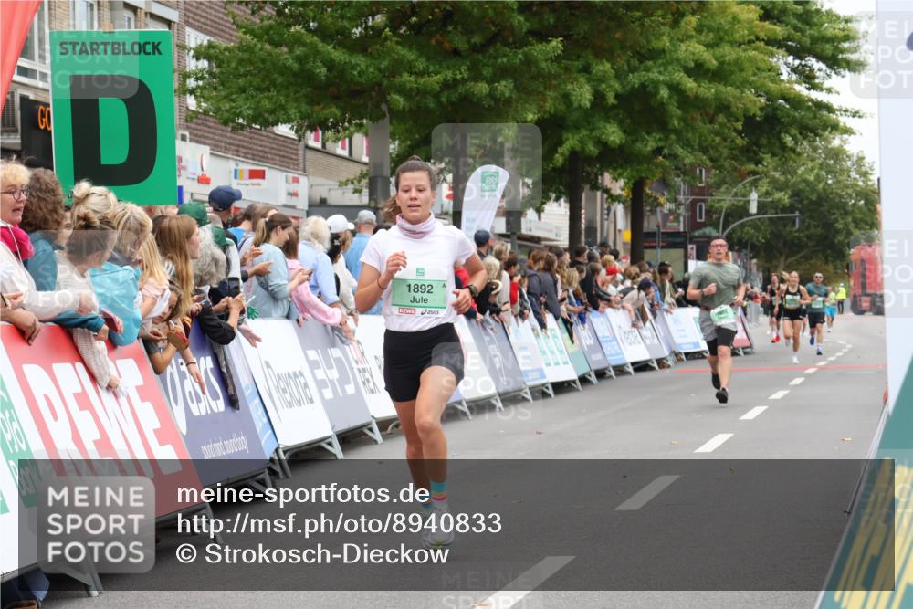 21.09.2025 - PSD Bank Halbmarathon Strokosch-Dieckow http://msf.ph/oto/8940833 21.09.2025 11:38:17 Ziel 1374, 1892, 1904 meine-sportfotos.de