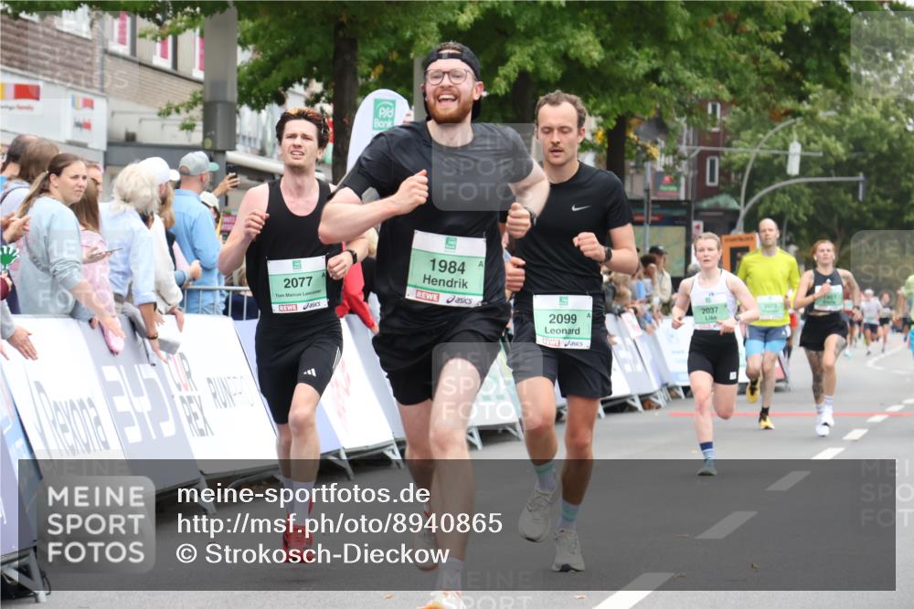 21.09.2025 - PSD Bank Halbmarathon Strokosch-Dieckow http://msf.ph/oto/8940865 21.09.2025 11:38:33 Ziel 1984, 1985, 2077, 2099, 2675 meine-sportfotos.de