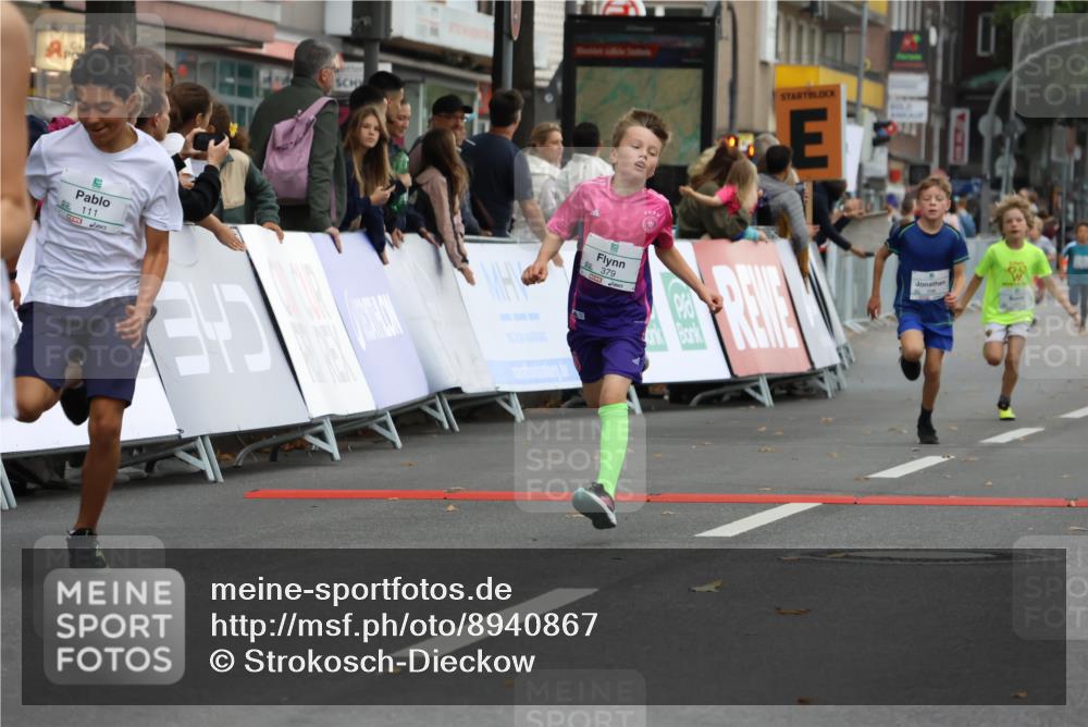 21.09.2025 - PSD Bank Halbmarathon Strokosch-Dieckow http://msf.ph/oto/8940867 21.09.2025 10:26:36 Ziel 111, 143, 297, 347, 348, 379, 396 meine-sportfotos.de