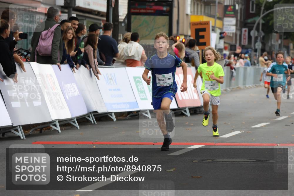 21.09.2025 - PSD Bank Halbmarathon Strokosch-Dieckow http://msf.ph/oto/8940875 21.09.2025 10:26:38 Ziel 111, 143, 297, 347, 348, 379, 396 meine-sportfotos.de