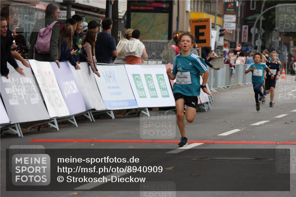 21.09.2025 - PSD Bank Halbmarathon Strokosch-Dieckow http://msf.ph/oto/8940909 21.09.2025 10:26:41 Ziel 111, 143, 152, 297, 347, 348, 379, 396 meine-sportfotos.de