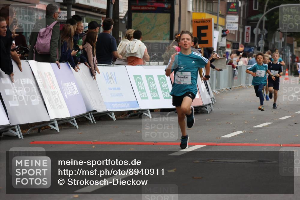 21.09.2025 - PSD Bank Halbmarathon Strokosch-Dieckow http://msf.ph/oto/8940911 21.09.2025 10:26:41 Ziel 111, 143, 152, 297, 347, 348, 379, 396 meine-sportfotos.de