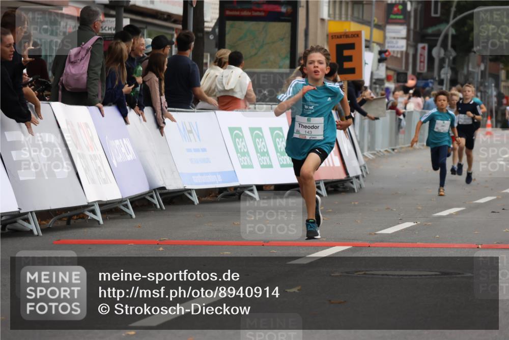 21.09.2025 - PSD Bank Halbmarathon Strokosch-Dieckow http://msf.ph/oto/8940914 21.09.2025 10:26:41 Ziel 111, 143, 152, 297, 347, 348, 379, 396 meine-sportfotos.de