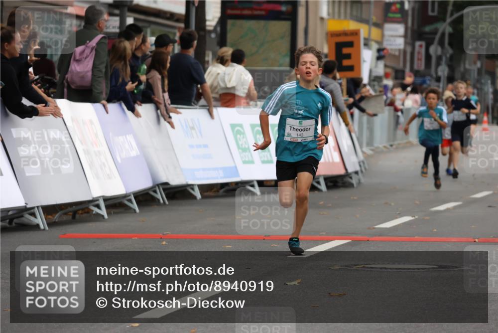21.09.2025 - PSD Bank Halbmarathon Strokosch-Dieckow http://msf.ph/oto/8940919 21.09.2025 10:26:42 Ziel 111, 143, 152, 297, 347, 348, 360, 379, 396 meine-sportfotos.de