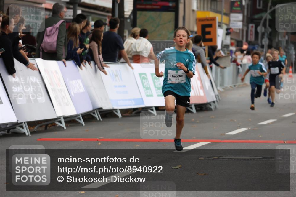 21.09.2025 - PSD Bank Halbmarathon Strokosch-Dieckow http://msf.ph/oto/8940922 21.09.2025 10:26:42 Ziel 111, 143, 152, 297, 347, 348, 360, 379, 396 meine-sportfotos.de