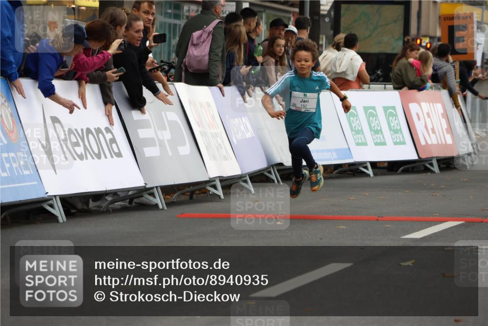 21.09.2025 - PSD Bank Halbmarathon Strokosch-Dieckow http://msf.ph/oto/8940935 21.09.2025 10:26:44 Ziel 111, 143, 152, 283, 297, 360, 379, 396 meine-sportfotos.de
