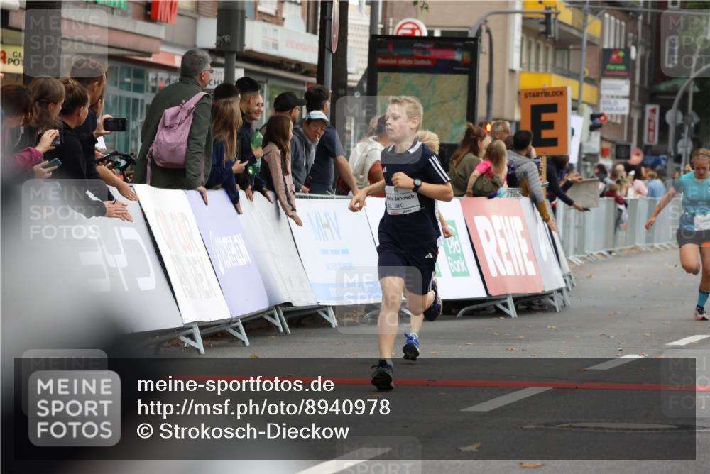 21.09.2025 - PSD Bank Halbmarathon Strokosch-Dieckow http://msf.ph/oto/8940978 21.09.2025 10:26:48 Ziel 143, 152, 209, 210, 222, 283, 297, 360, 396 meine-sportfotos.de