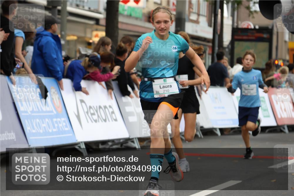 21.09.2025 - PSD Bank Halbmarathon Strokosch-Dieckow http://msf.ph/oto/8940990 21.09.2025 10:26:52 Ziel 143, 152, 209, 210, 222, 283, 360 meine-sportfotos.de