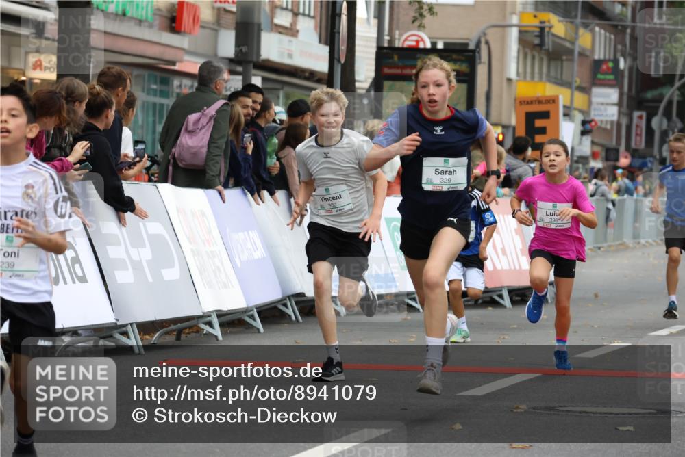 21.09.2025 - PSD Bank Halbmarathon Strokosch-Dieckow http://msf.ph/oto/8941079 21.09.2025 10:27:14 Ziel 128, 239, 242, 298, 329, 330, 398 meine-sportfotos.de